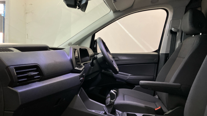 Volkswagen Caddy Cargo C20 Diesel 2.0 TDI 102 Commerce Plus Van [Assistance] - Image 23